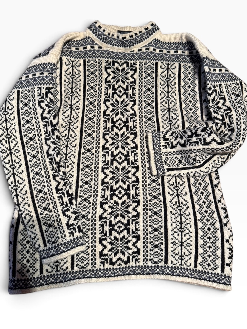 Unisex Nordic Pattern Crewneck wool Sweater - Cream & Black XS